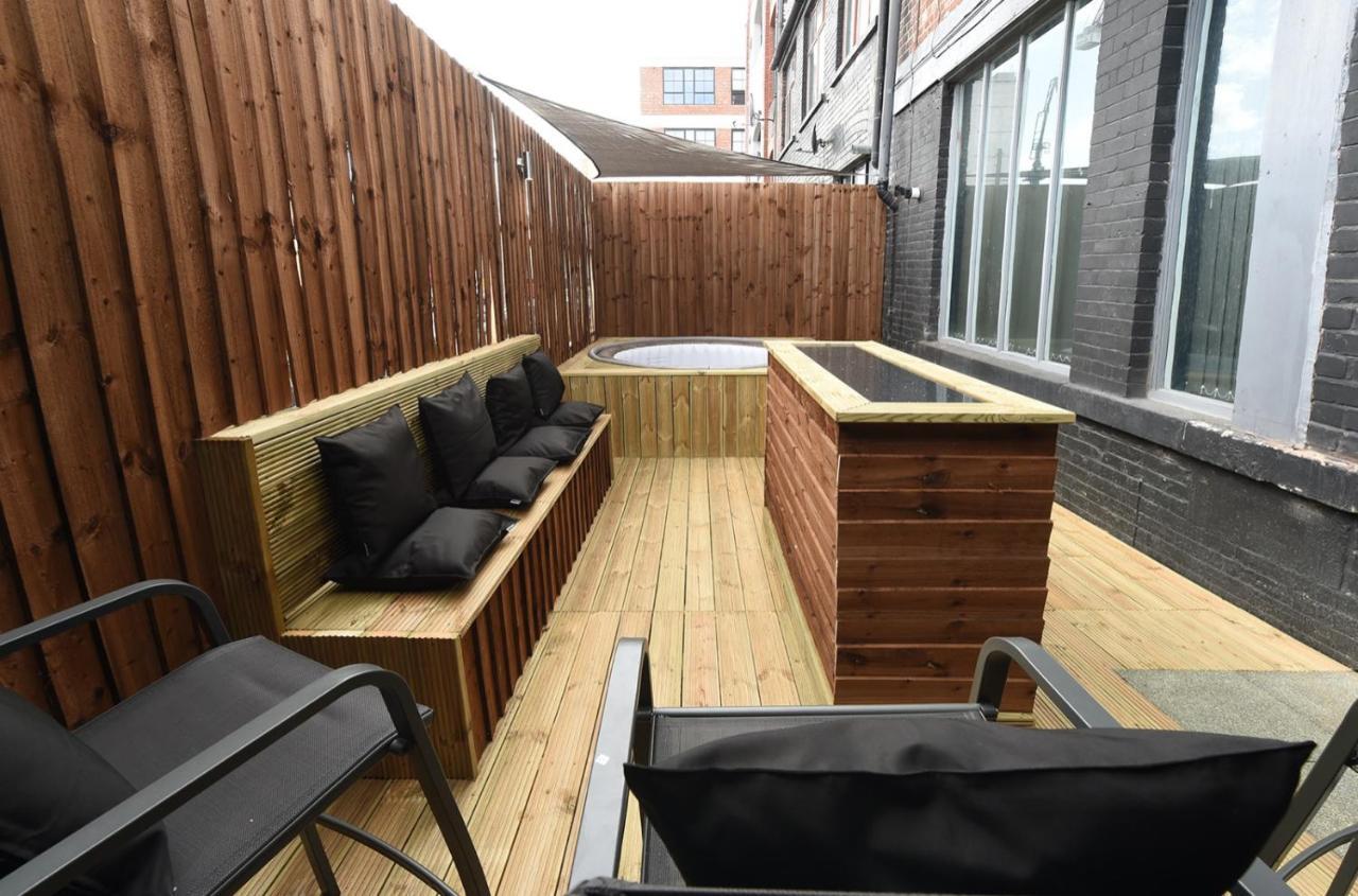 Slps 14 Hot Tub, Bar & Outdoor Terrace Leilighet Manchester Eksteriør bilde