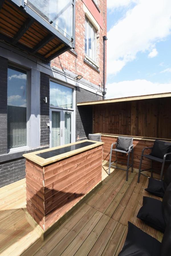Slps 14 Hot Tub, Bar & Outdoor Terrace Leilighet Manchester Eksteriør bilde