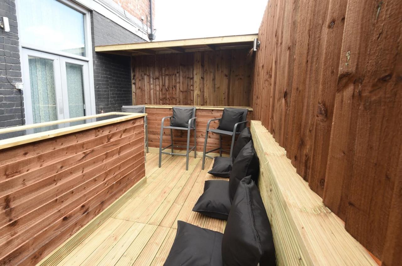 Slps 14 Hot Tub, Bar & Outdoor Terrace Leilighet Manchester Eksteriør bilde